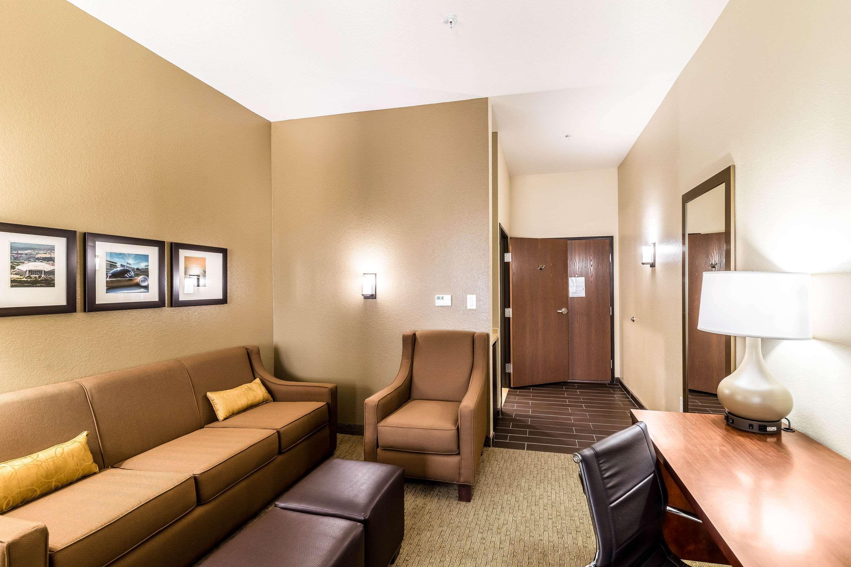 Comfort Suites Grand Prairie - Arlington North Zewnętrze zdjęcie